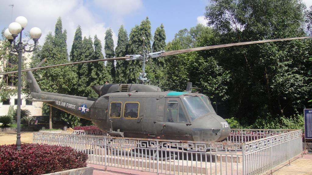 Old US Helicopter 