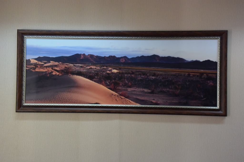 a picture of a desert landscape