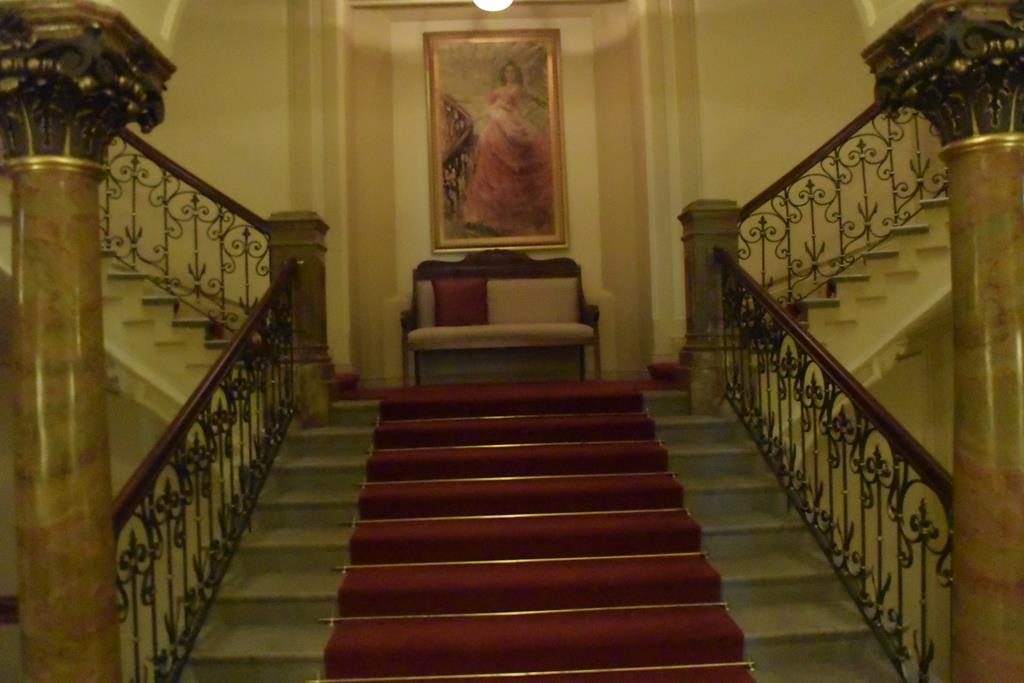 Grand Stairway 