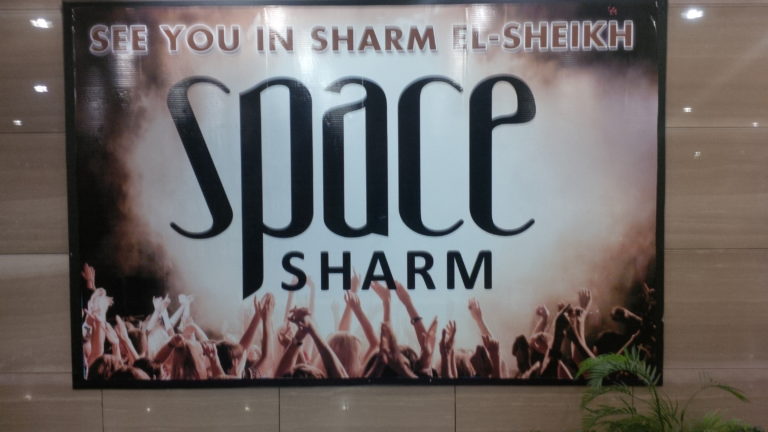 Sharm el-Sheikh Taxi: For 40, I Bring You Camel, Tomorrow