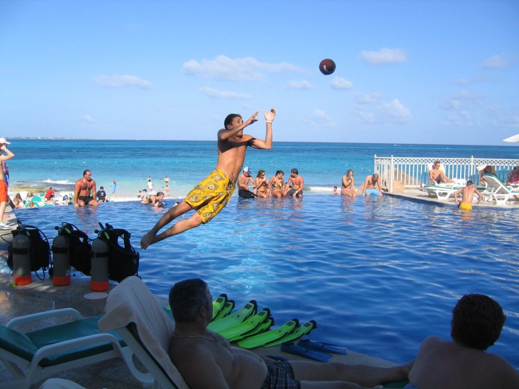 Cancun NYE 2003: The Tipsy Season 