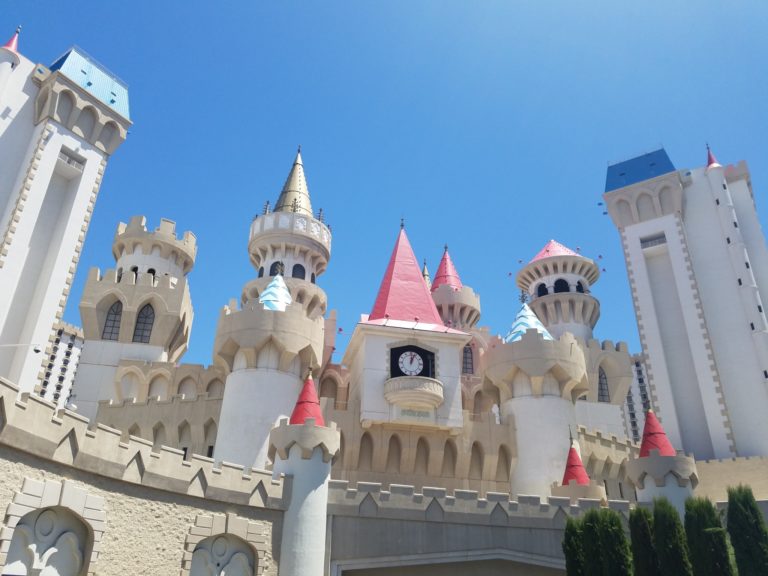 Excalibur Vegas: Not A Castle On The Cloud