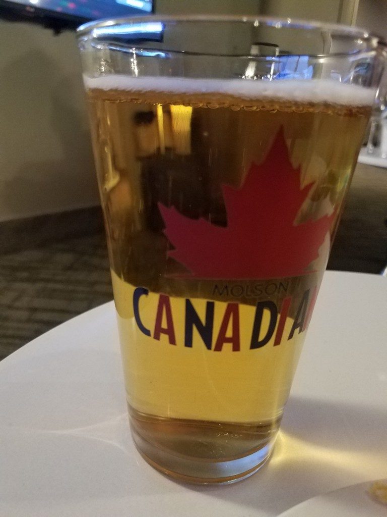 Air Canada Maple Leaf Lounge LGA: Sad!