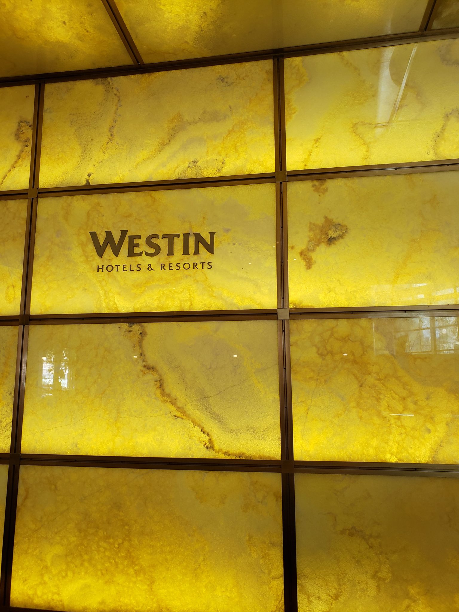 a wall of yellow marble