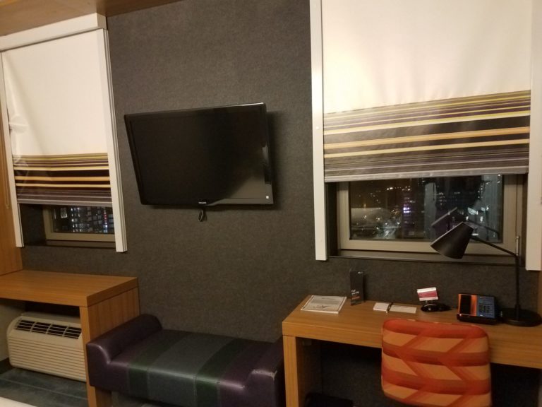 Rip-off Alert: $700 NY Hotel Room = $20 Vodka Soda