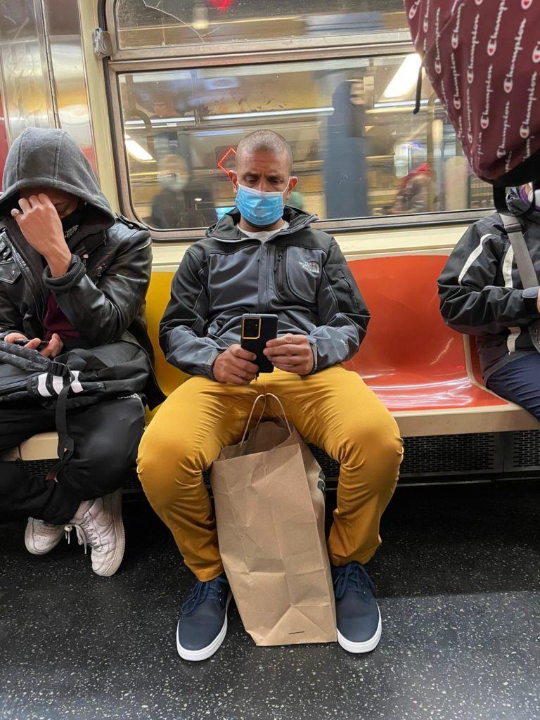 Your Papers, Please: NY, The Lame Apple