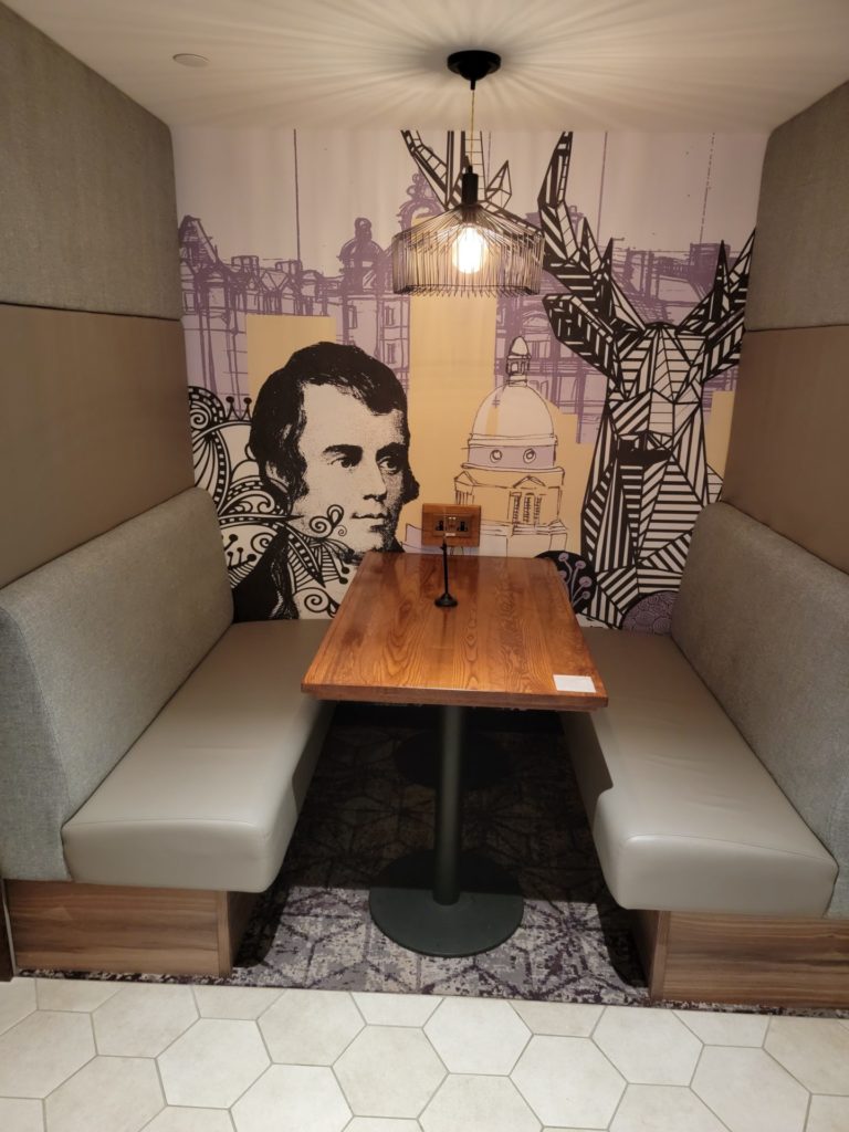 Priority Pass Edinburgh: Perfect Boothing